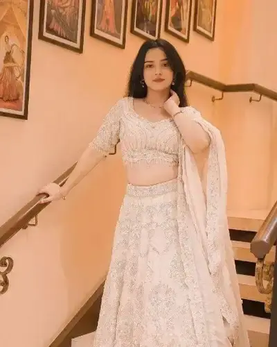 Escort Mandawar